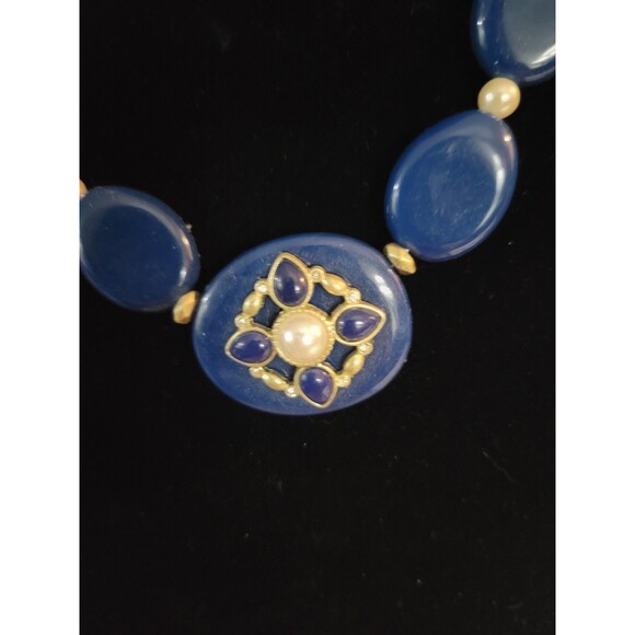 Avon NRT Vintage Navy Blue Chunky Bead Lucite plastic Necklace Retro 80s - Picture 4 of 11